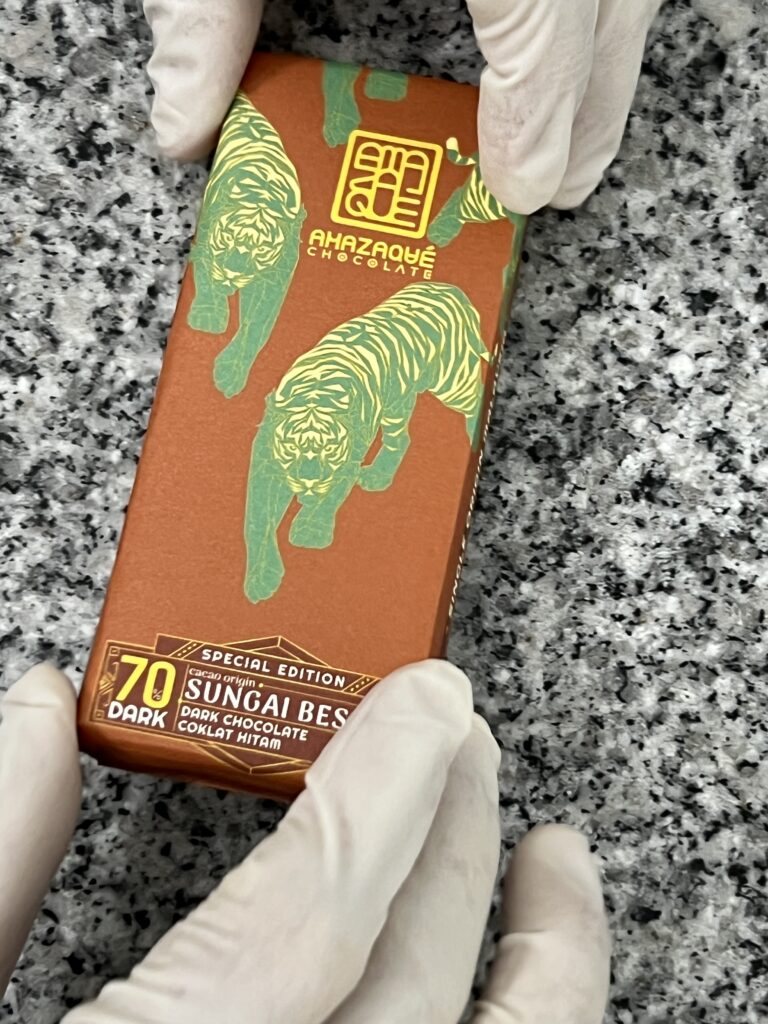 Hand Wrapping 04